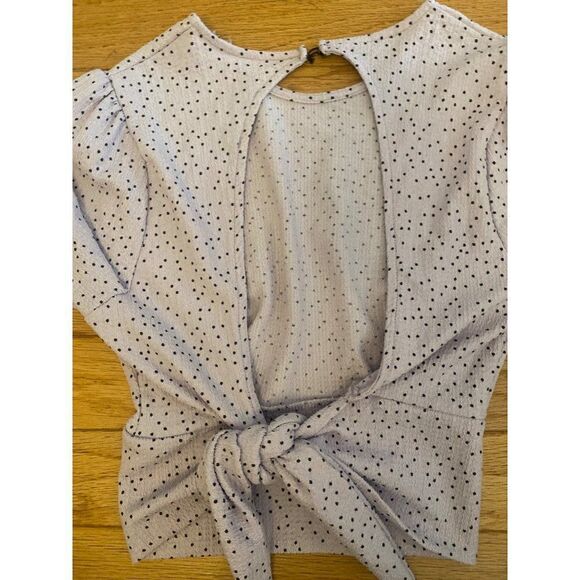 NWOT Berska, women's pale purple polka dotted, open back tied crop blouse sz Med - Picture 7 of 9